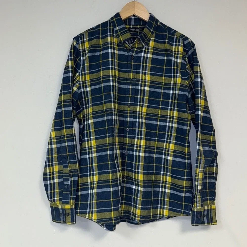 BANANA REPUBLIC Plaid Button Down Shirt Mens Medium Flannel Untucked Slim Blue